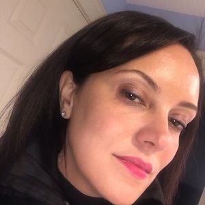 Meet your Posher, Aline